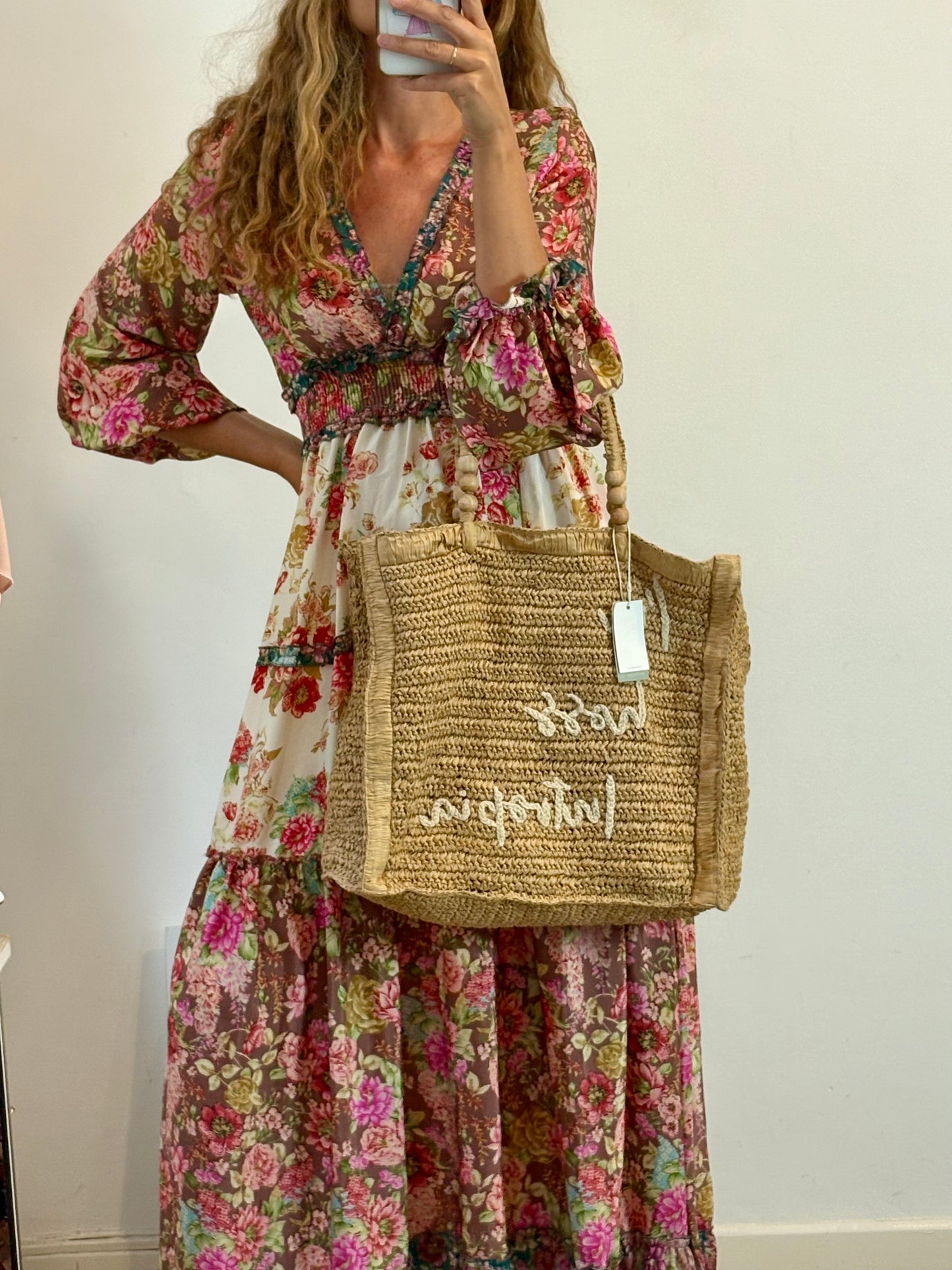 INTROPIA. Bolso rafia bordado