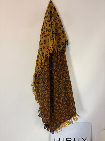 BIMBA Y LOLA. Bufanda estampada con lana