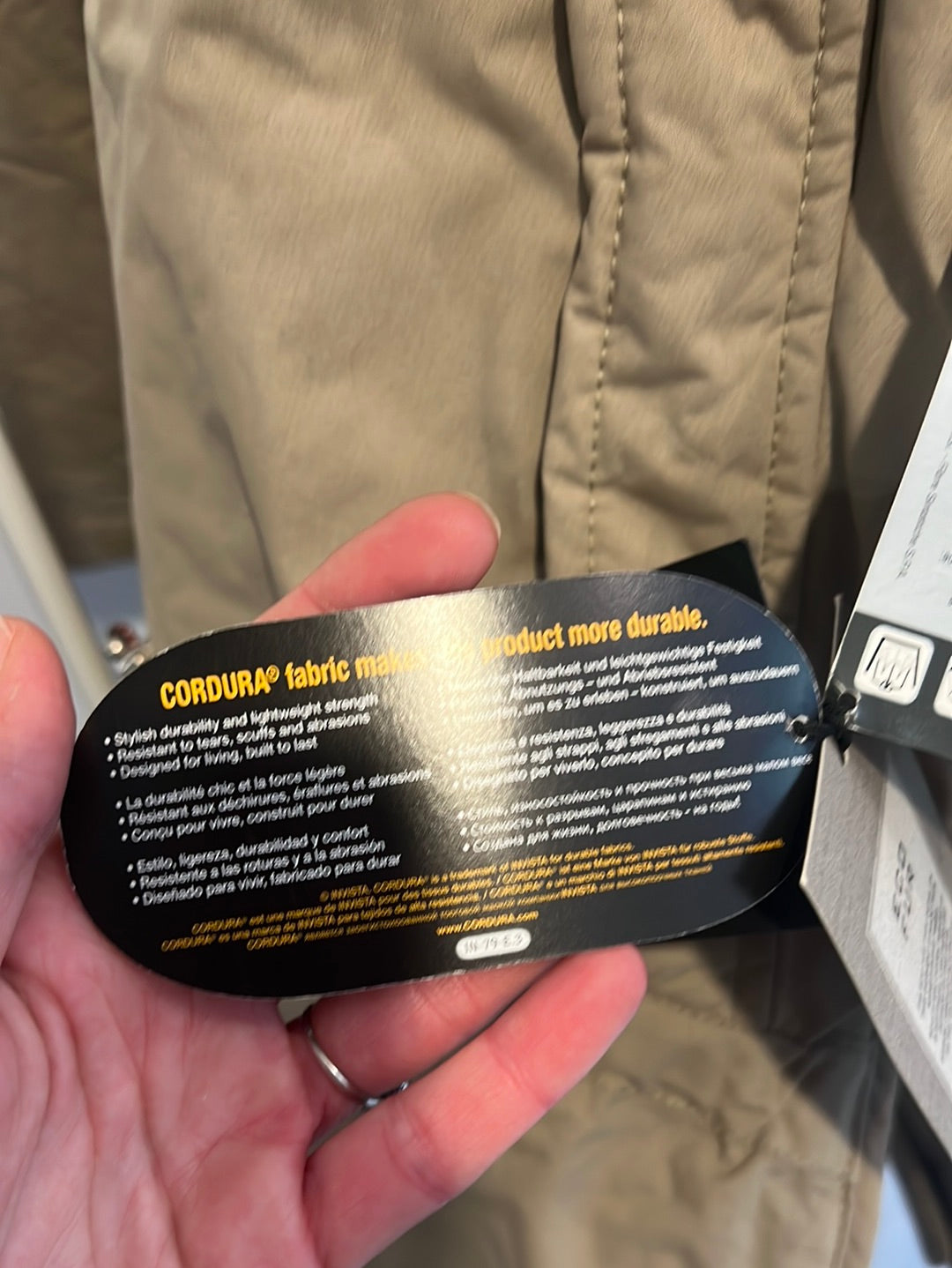 NAPAPIJRI. Abrigo beige bolsillo delantero. T L