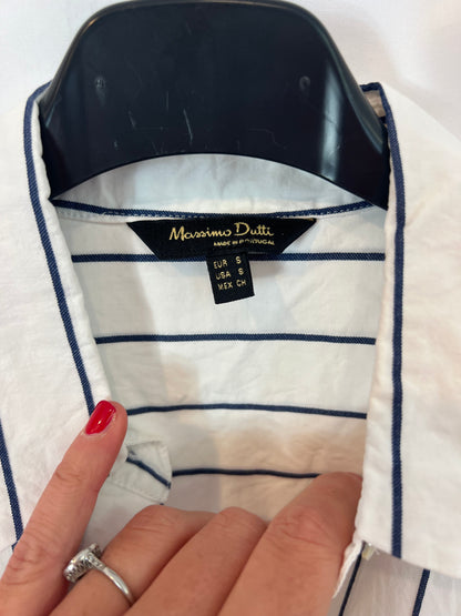 MASSIMO DUTTI. Camisa blanca rayas azules. T S