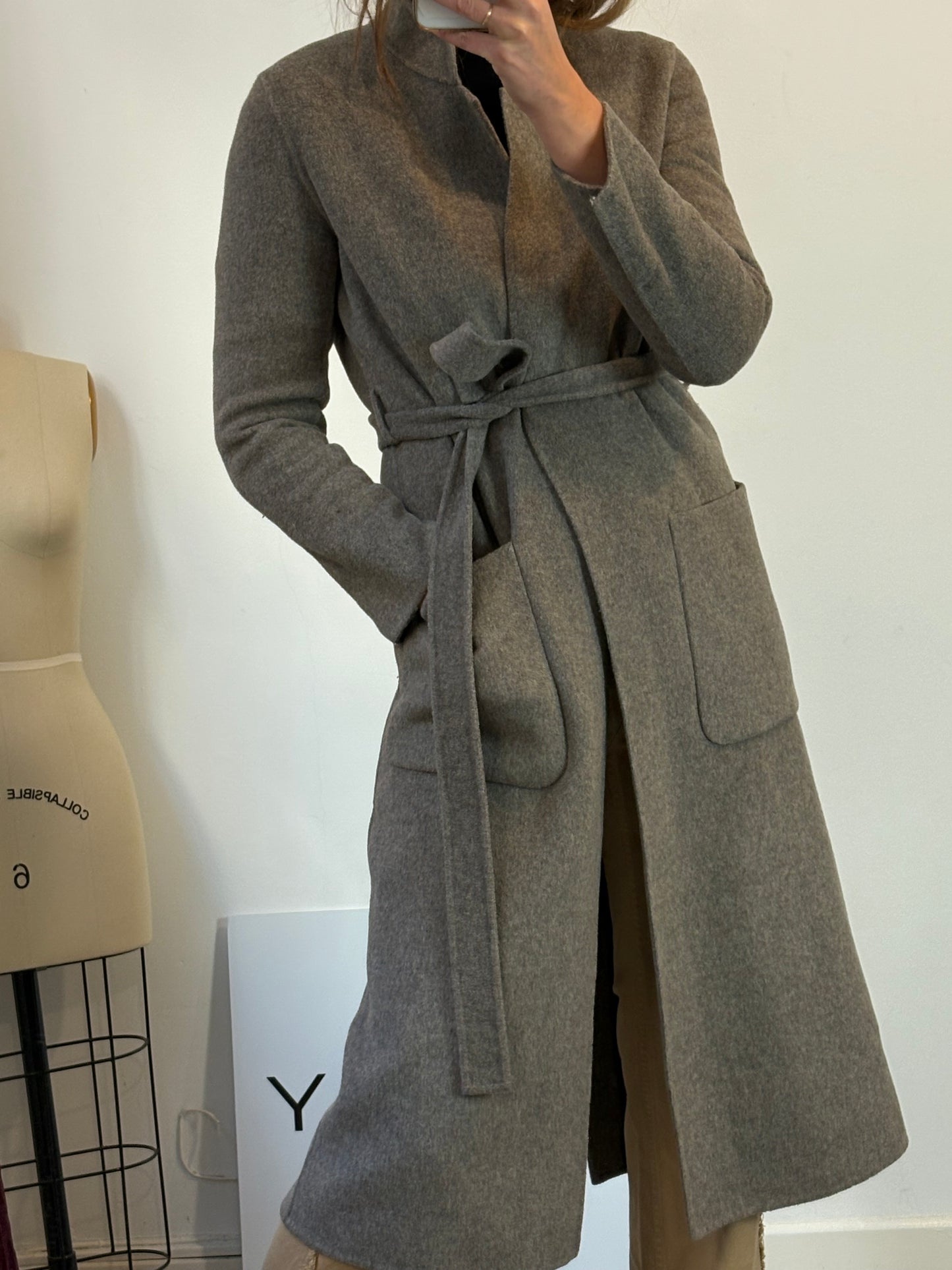 OTRAS. Abrigo largo topo