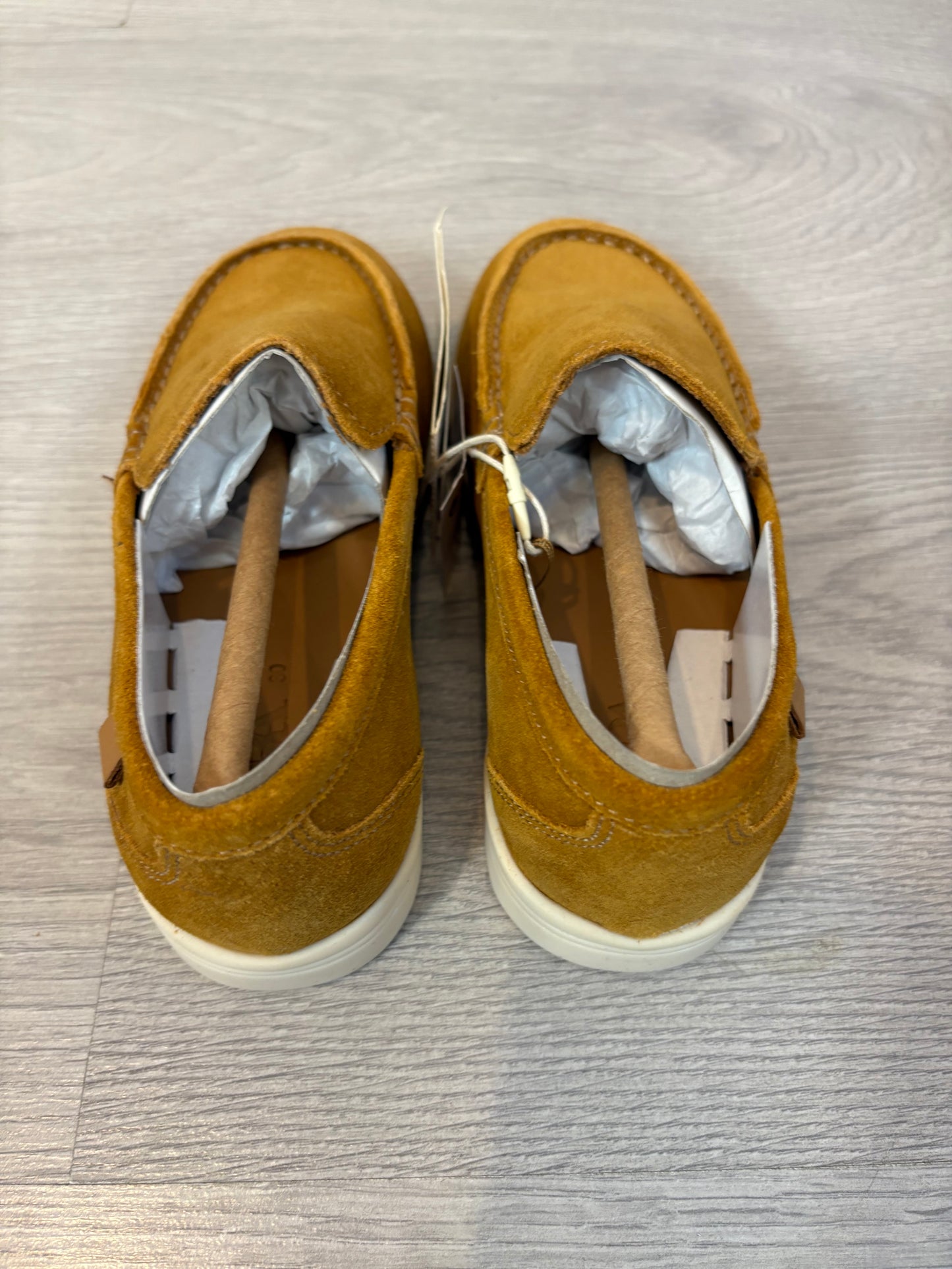 ZARA. Mocasines piel camel. T 30