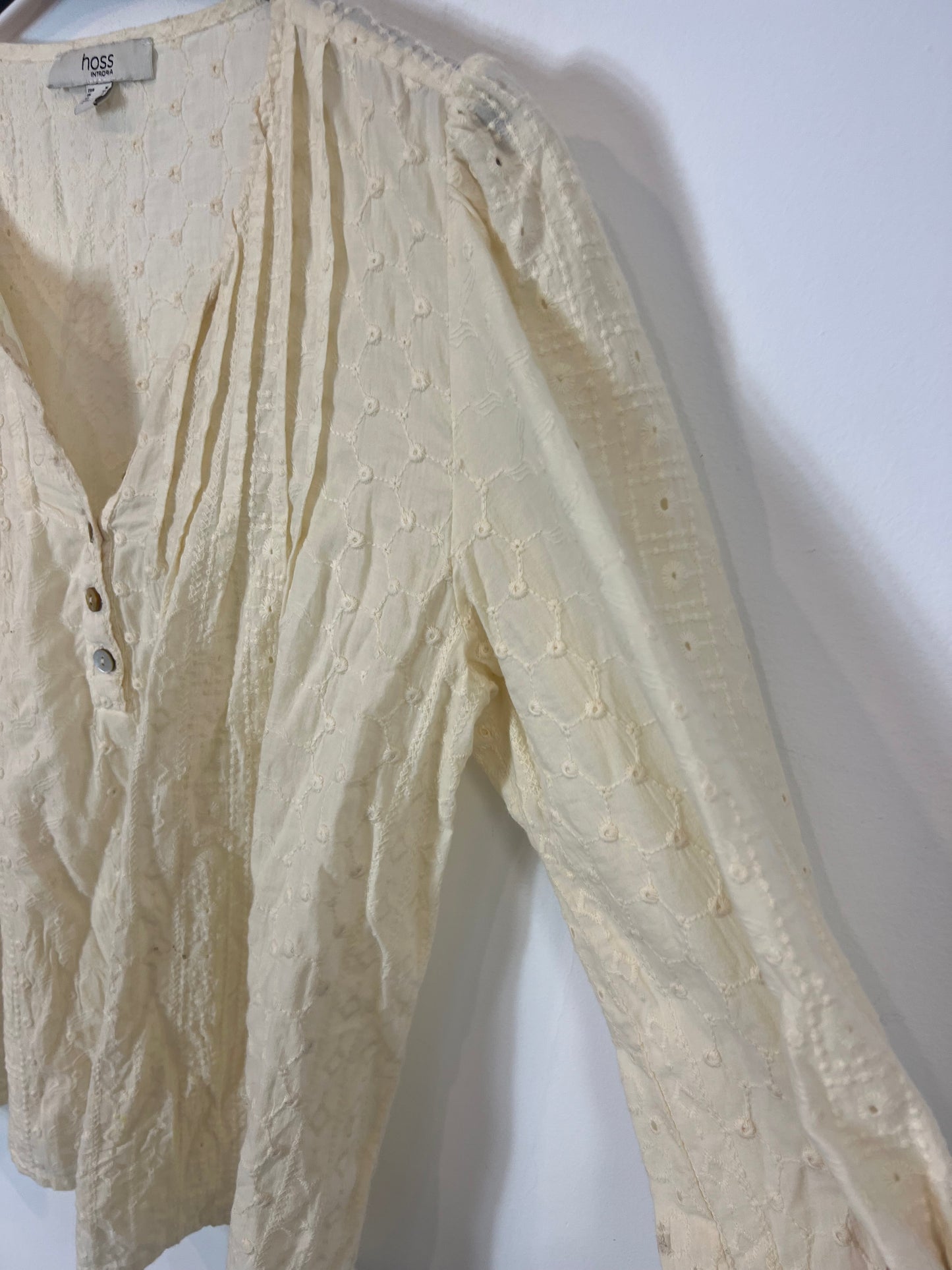 INTROPY. Tm embroidered beige blouse