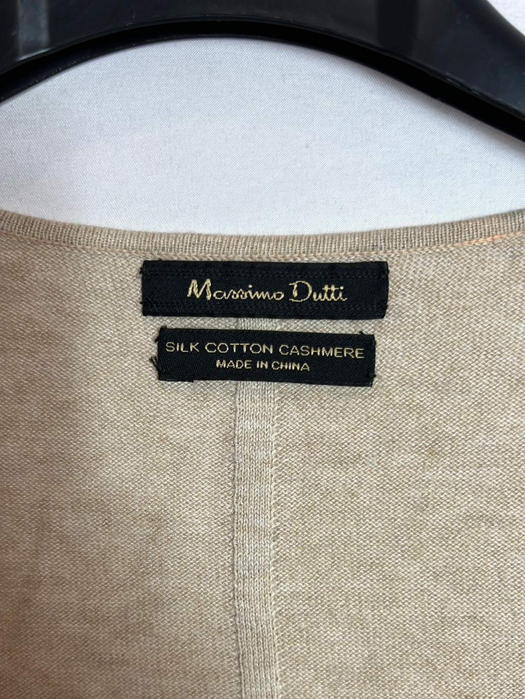 MASSIMO DUTTI. Fine beige cashmere sweater. TS/M