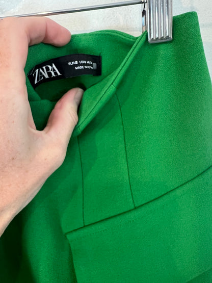 ZARA. Falda midi verde T.s