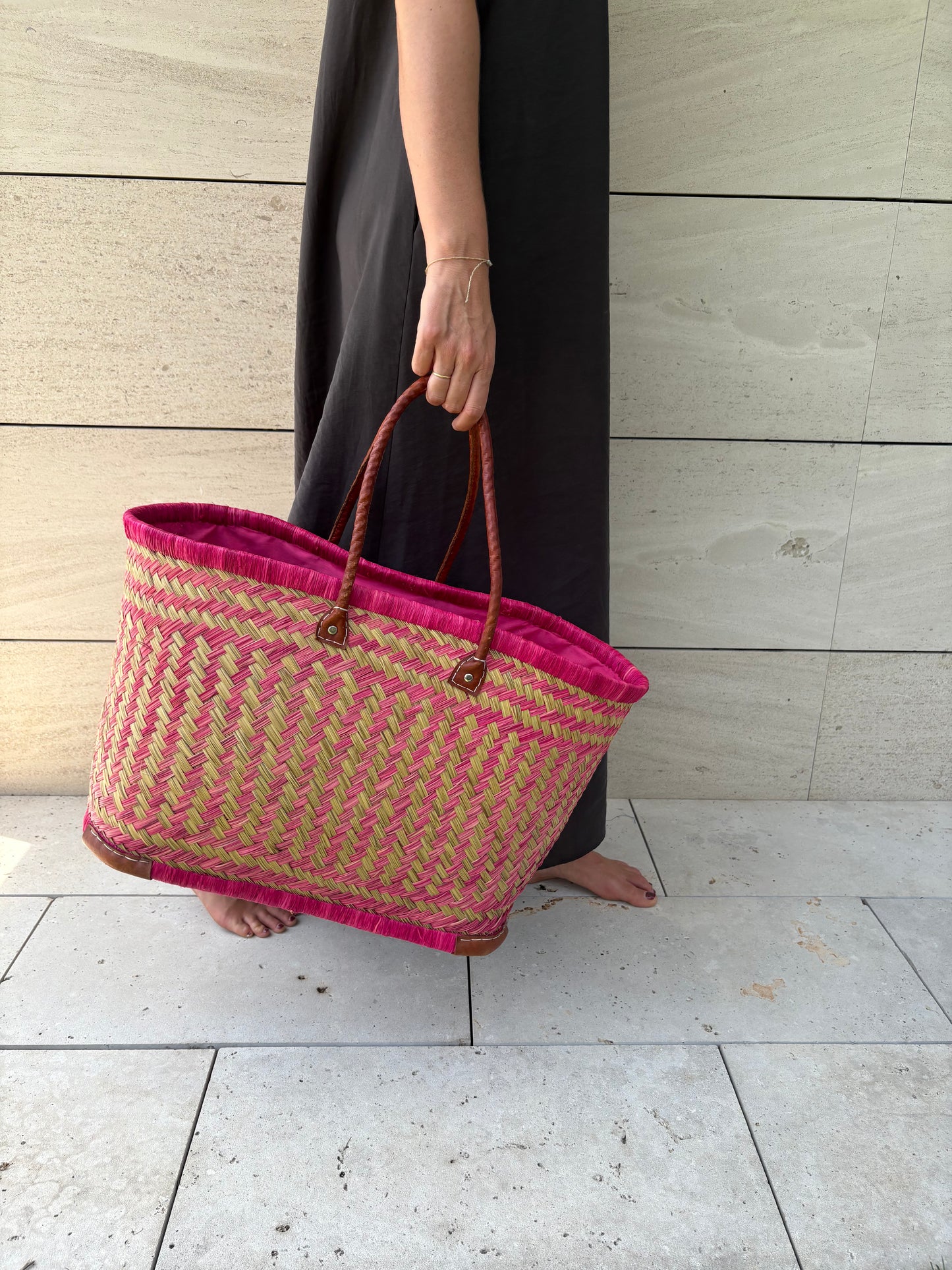 OTRAS. Capazo maxi asas piel