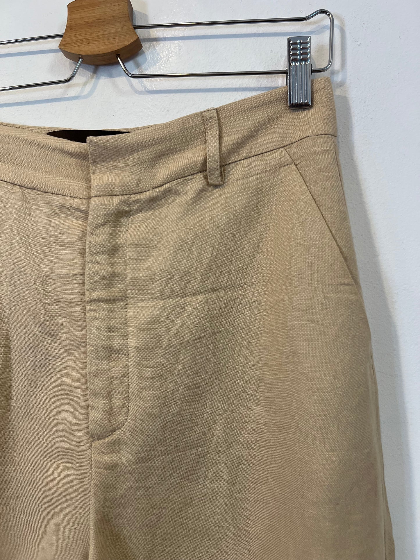 ZUBI. Pantalón fluido beige T.38