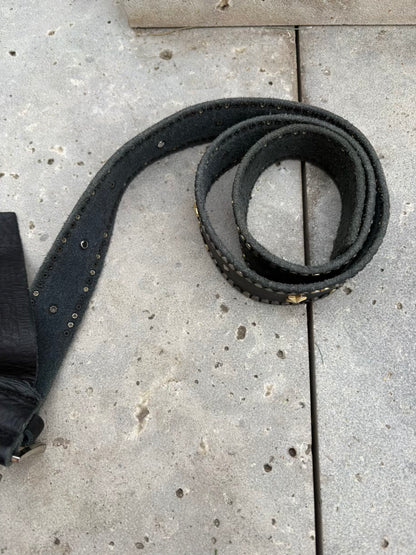 ZADIG & VOLTAIRE. Cinturón piel negro tachas estrellas