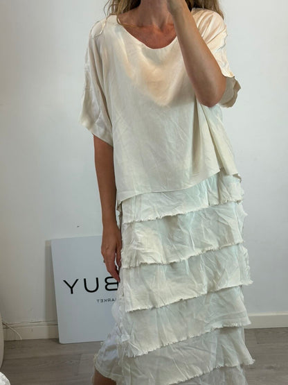 ZARA. Vestido midi color crudo texturas
