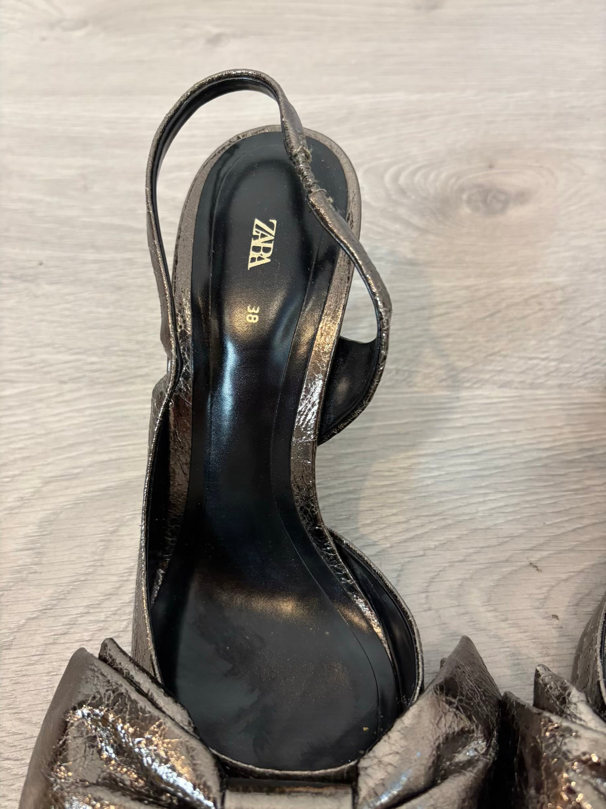 ZARA. Zapato tacón destalonado lazo. T 38