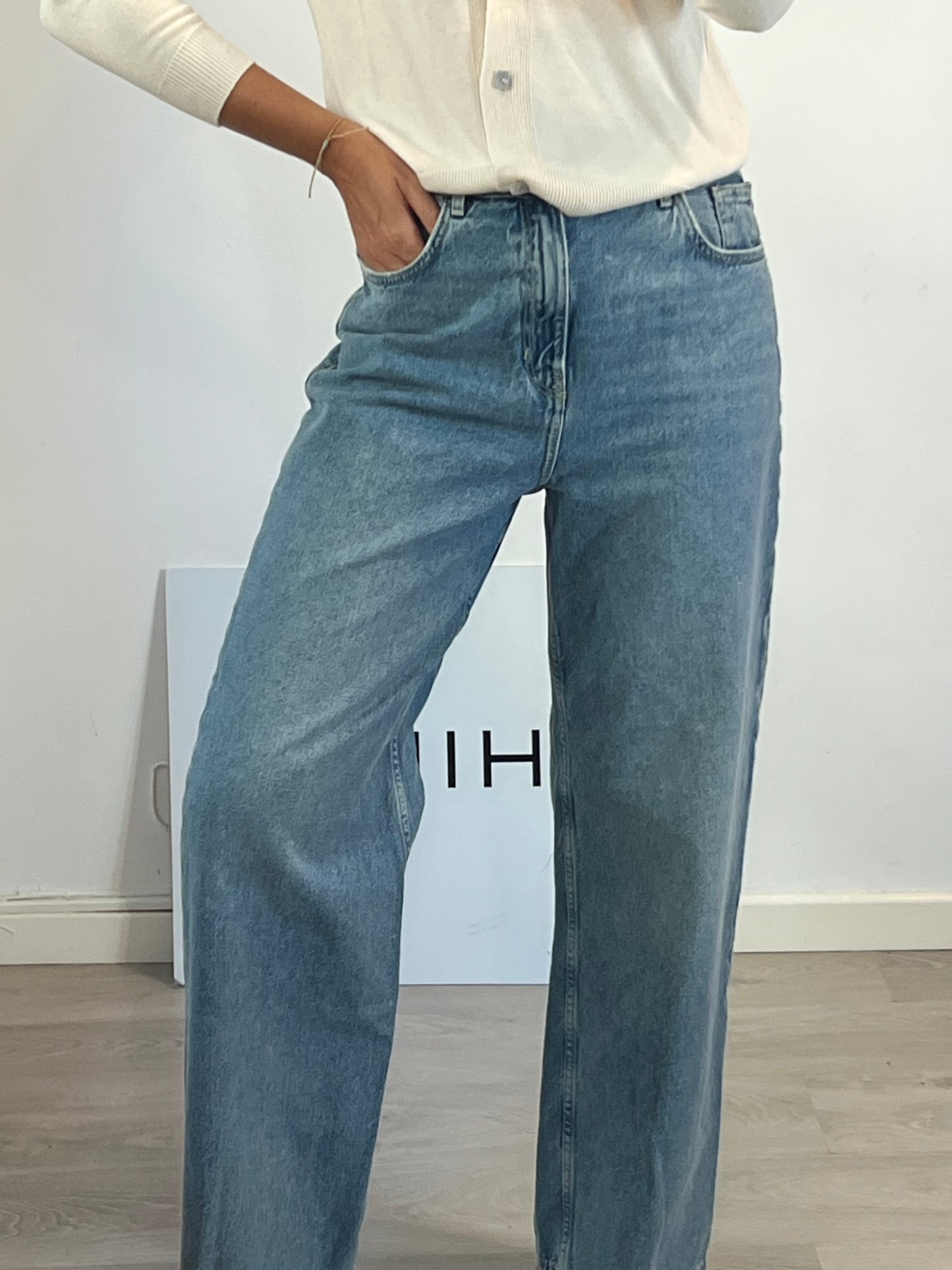 MANGO. Wide leg denim pants. T 36