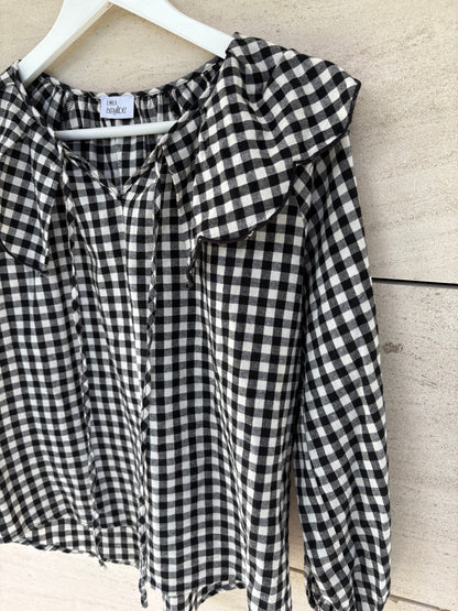 LOLA BERMUDEZ. Blusa vicky volante