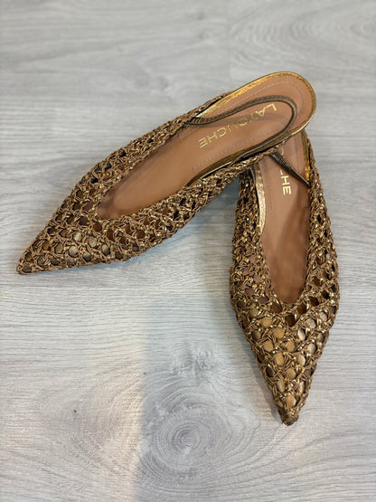 LATOUCHE. Zapatos ocre trenzado T 39