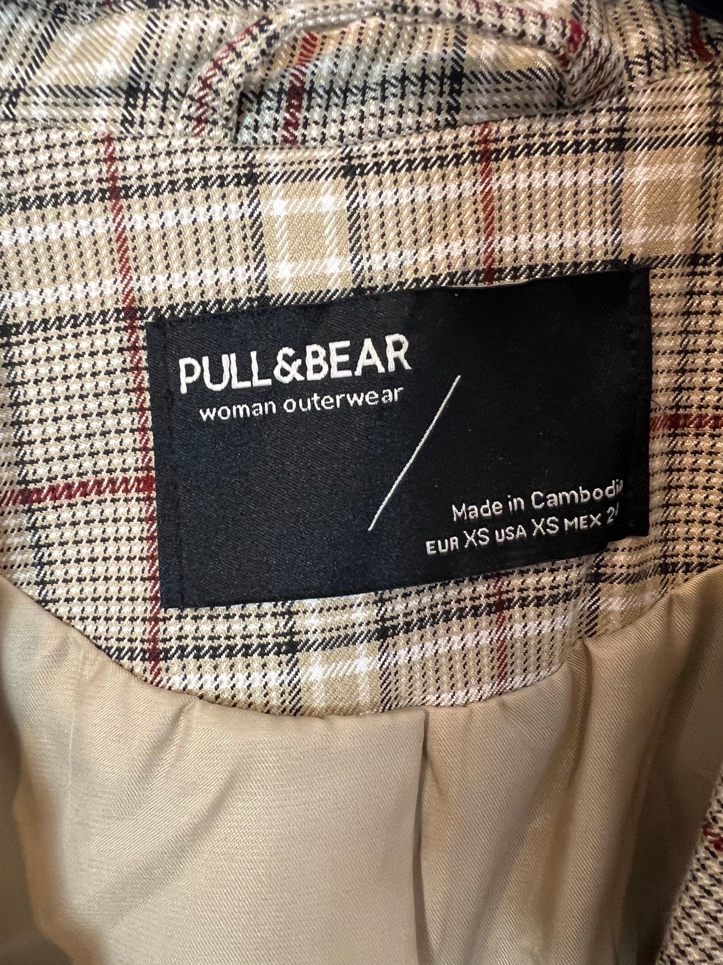 PULL&BEAR. Blazer cuadros tonos verdes y burdeos. T XS