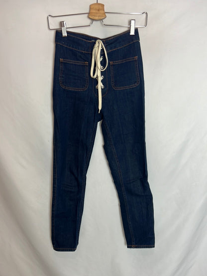 ZARA. Pantalón vaquero cuerdas T.34