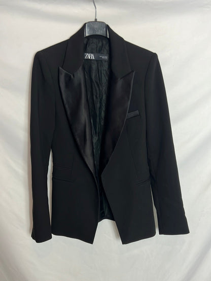 ZARA. Black blazer with satin lapel. TS (Tara)