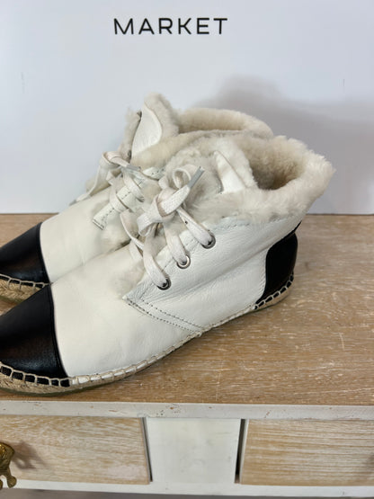 OTRAS. Botines borrego suela esparto. T 38