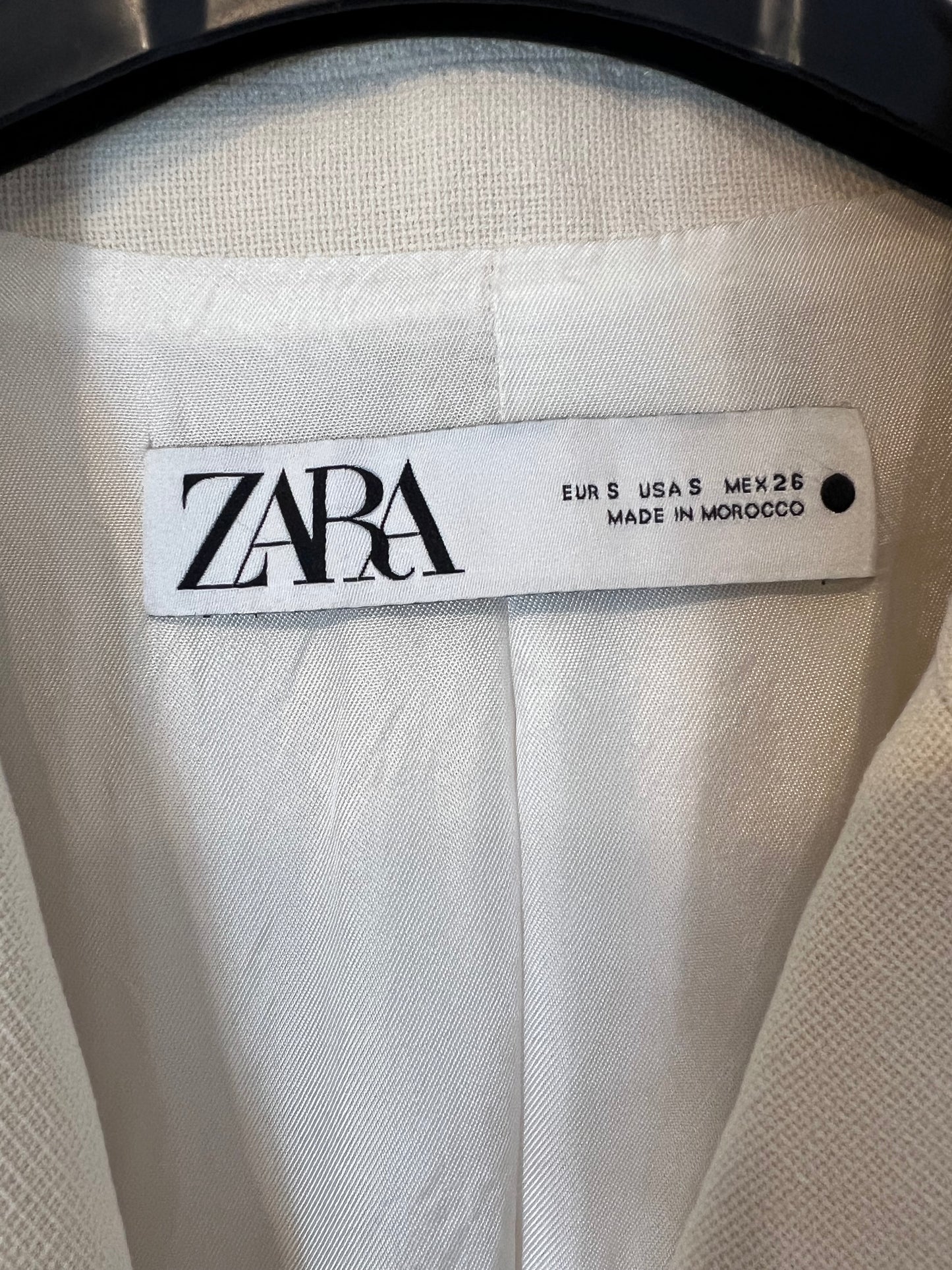 ZARA. Blazer beige fluida T.s
