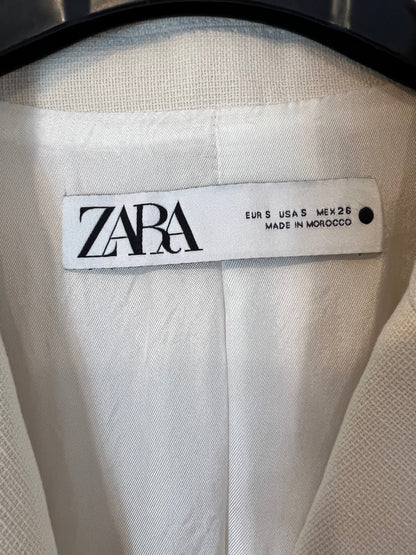 ZARA. Blazer beige fluida T.s