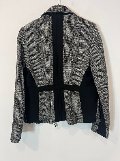 SFERA. Chaqueta  negra jaspeada con lana. T M