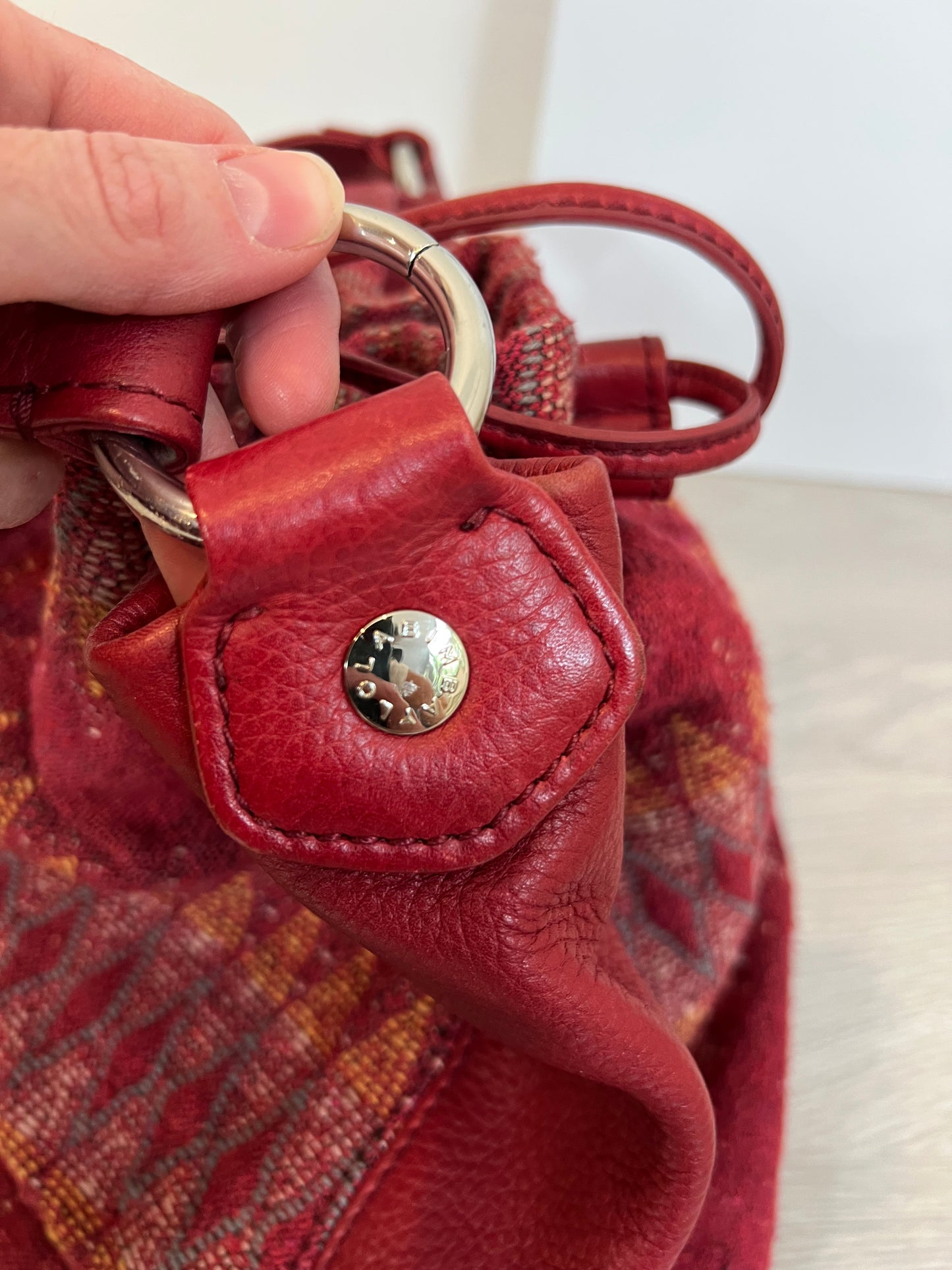 BIMBA Y LOLA. Double-textured sack bag