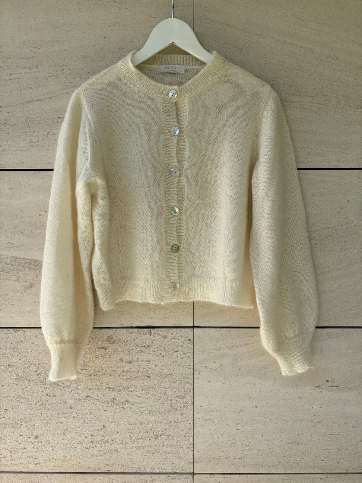 BIMANI. Cárdigan mohair color crudo
