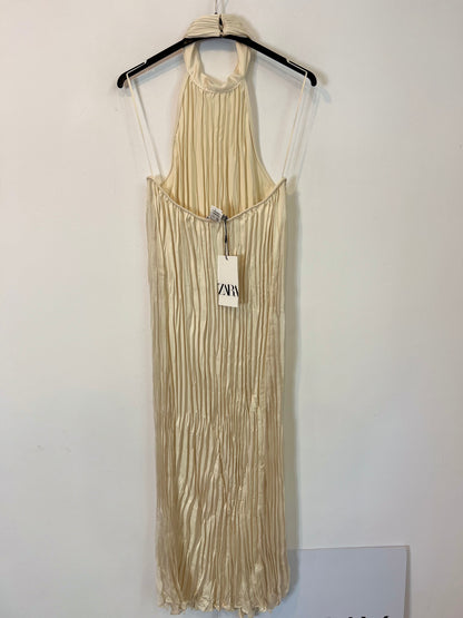ZARA. Vestido plisado espalda T.xs/s