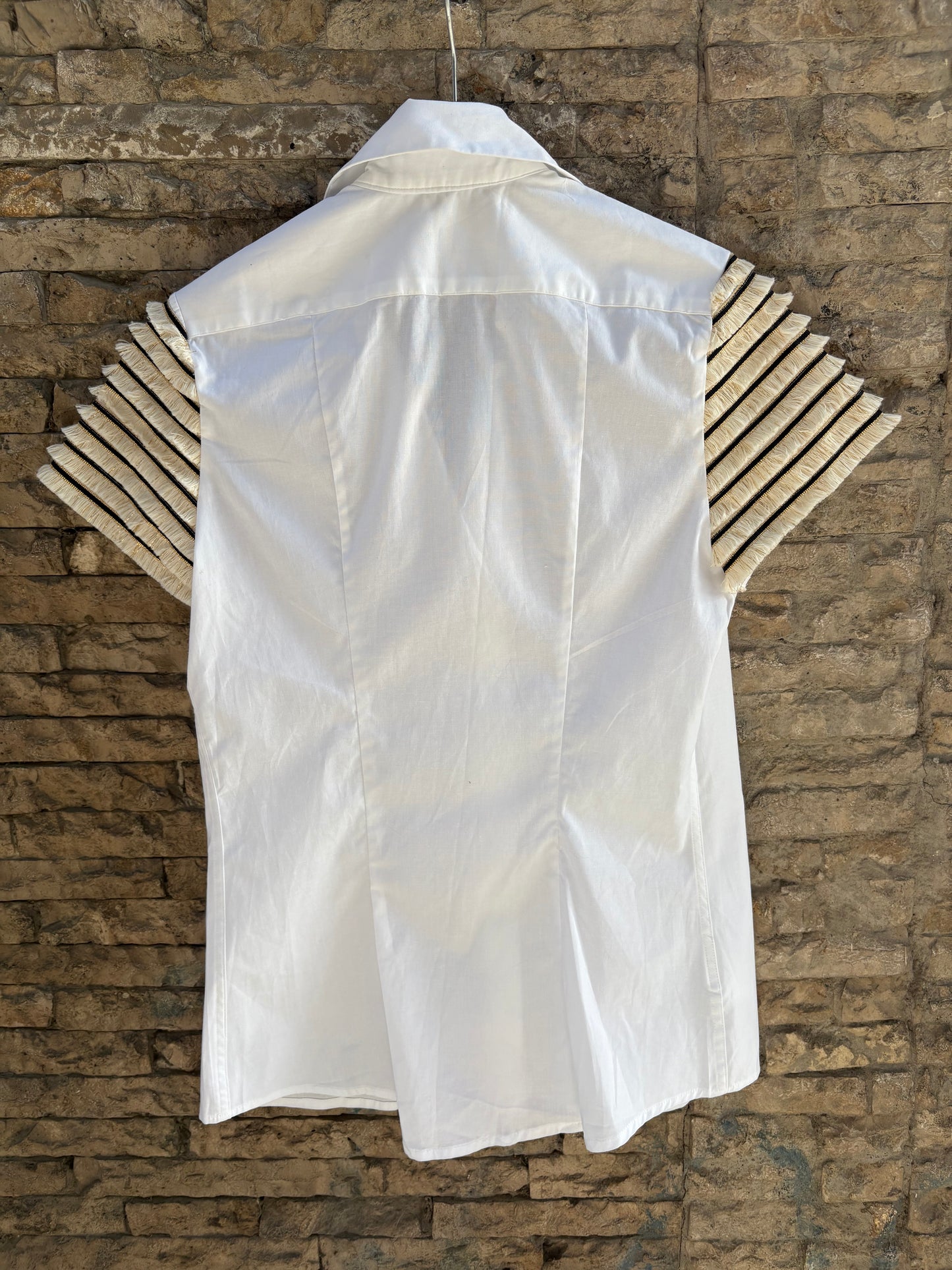 DEVOTA&amp;LOMBA. White fringed shirt, size 40 (s/m)