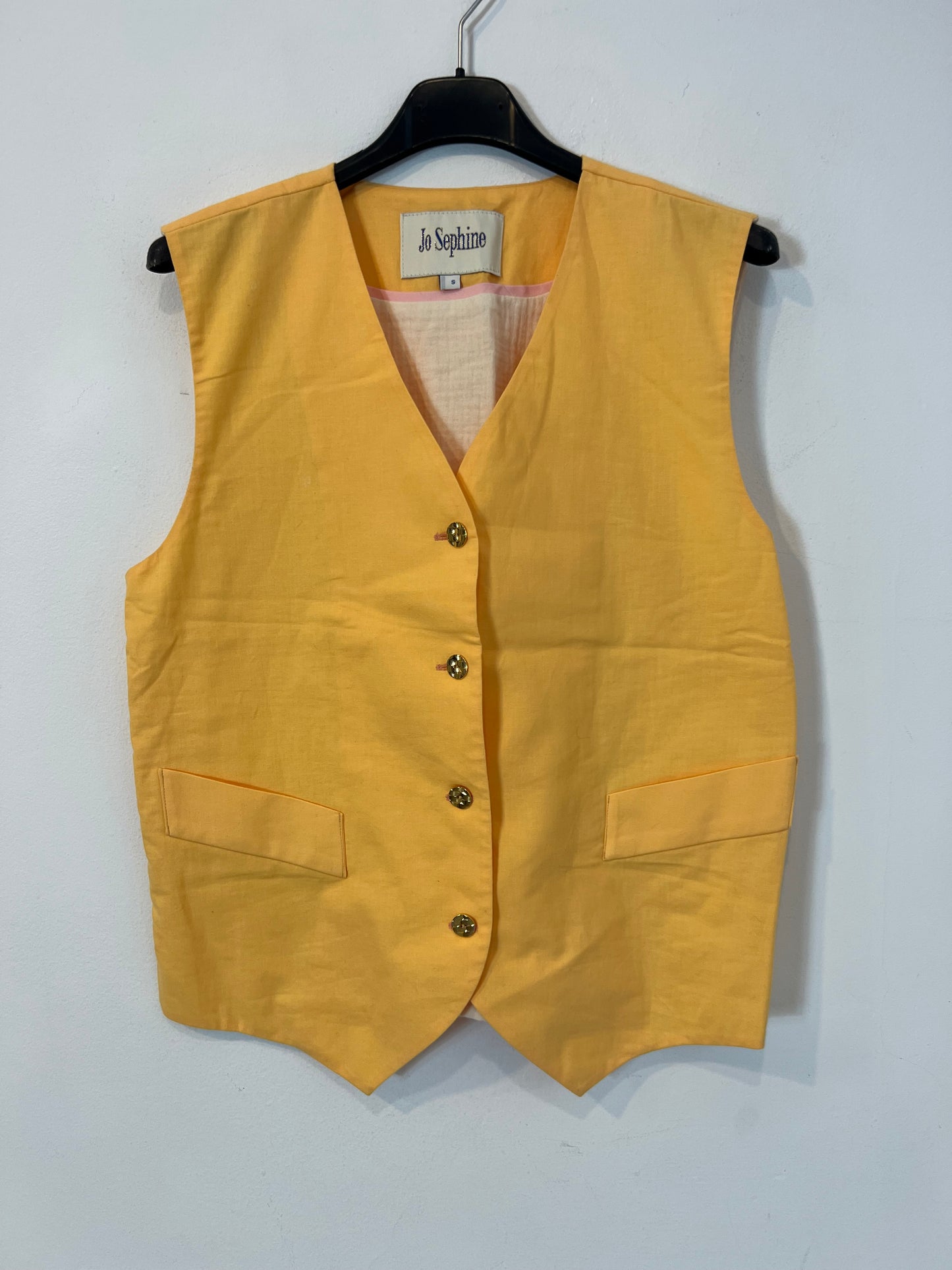 JOSEPHINE. Yellow Vest Ts