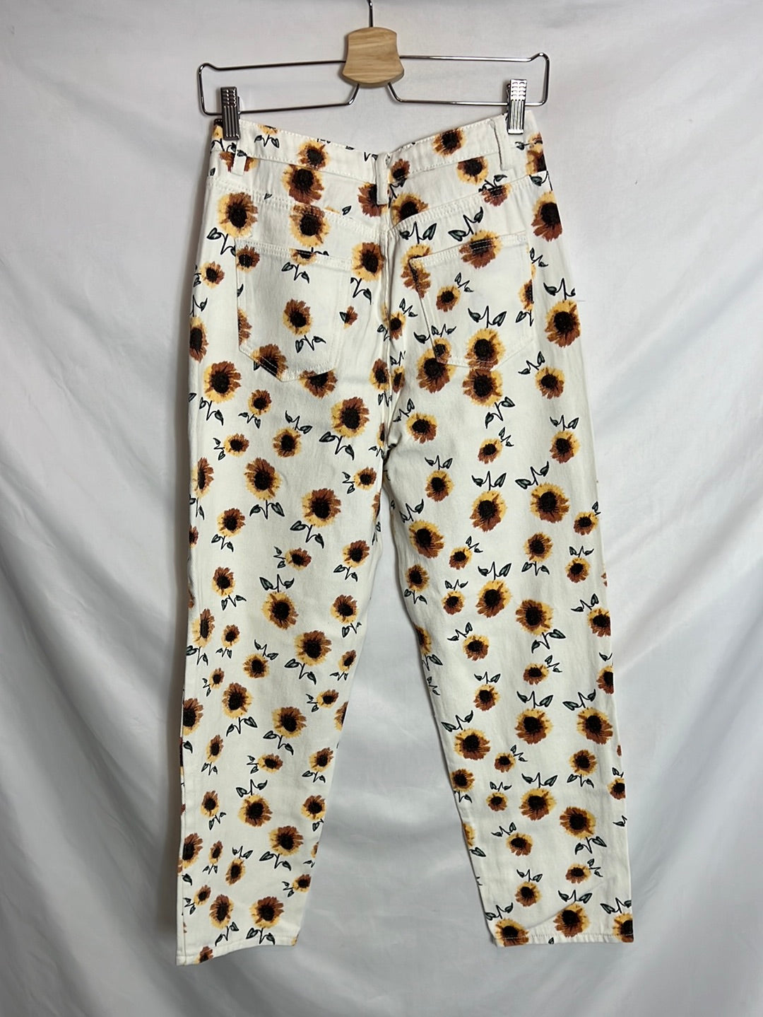 OTRAS. Denim estilo mom fit girasoles. T S