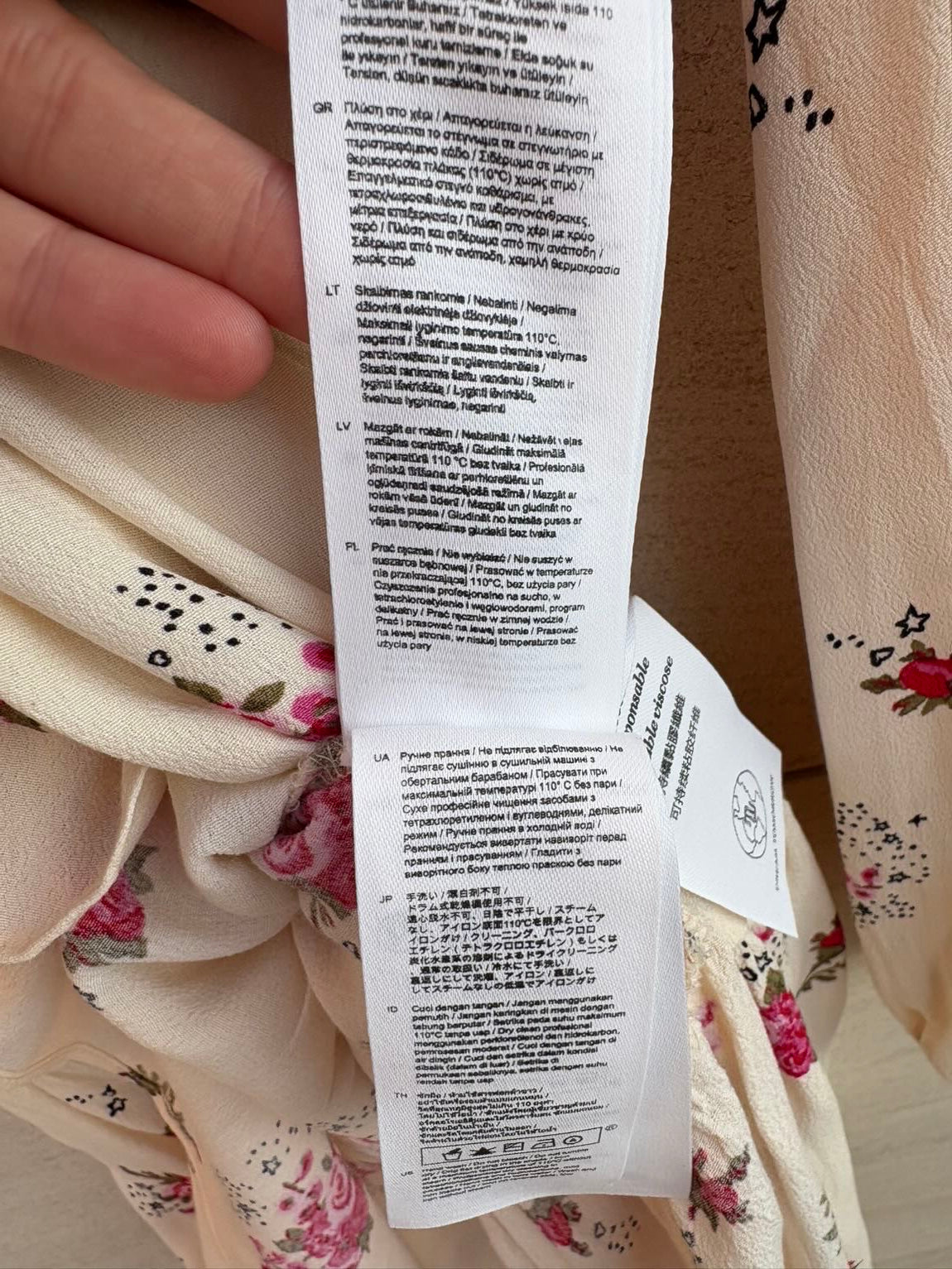 MAJE. Vestido corto estampado fluido