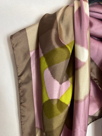 PURIFICACIÓN  GARCIA. Pañuelo seda estampado