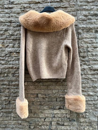 MANGO. Chaqueta punto pelo