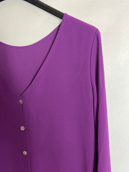 BIMANI. Blusa color buganvilla abotonada. T M