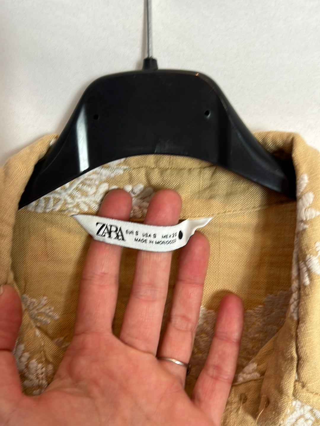 ZARA. Total look beige palmeras bordadas. T S