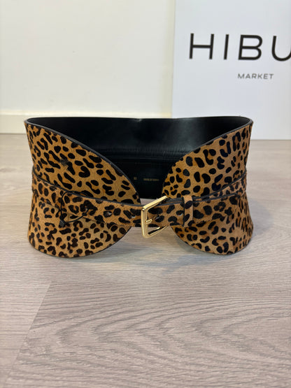 ZARA. Cinturón fajín animal print