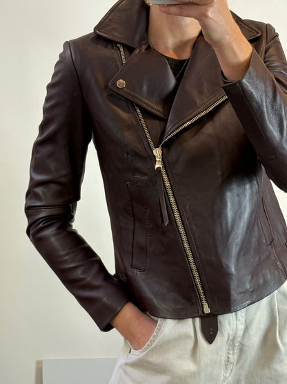 MASSIMO DUTTI. Cazadora burdeos piel