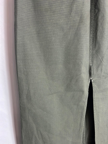 ZARA. Falda midi verde textura. T XS (Tara)