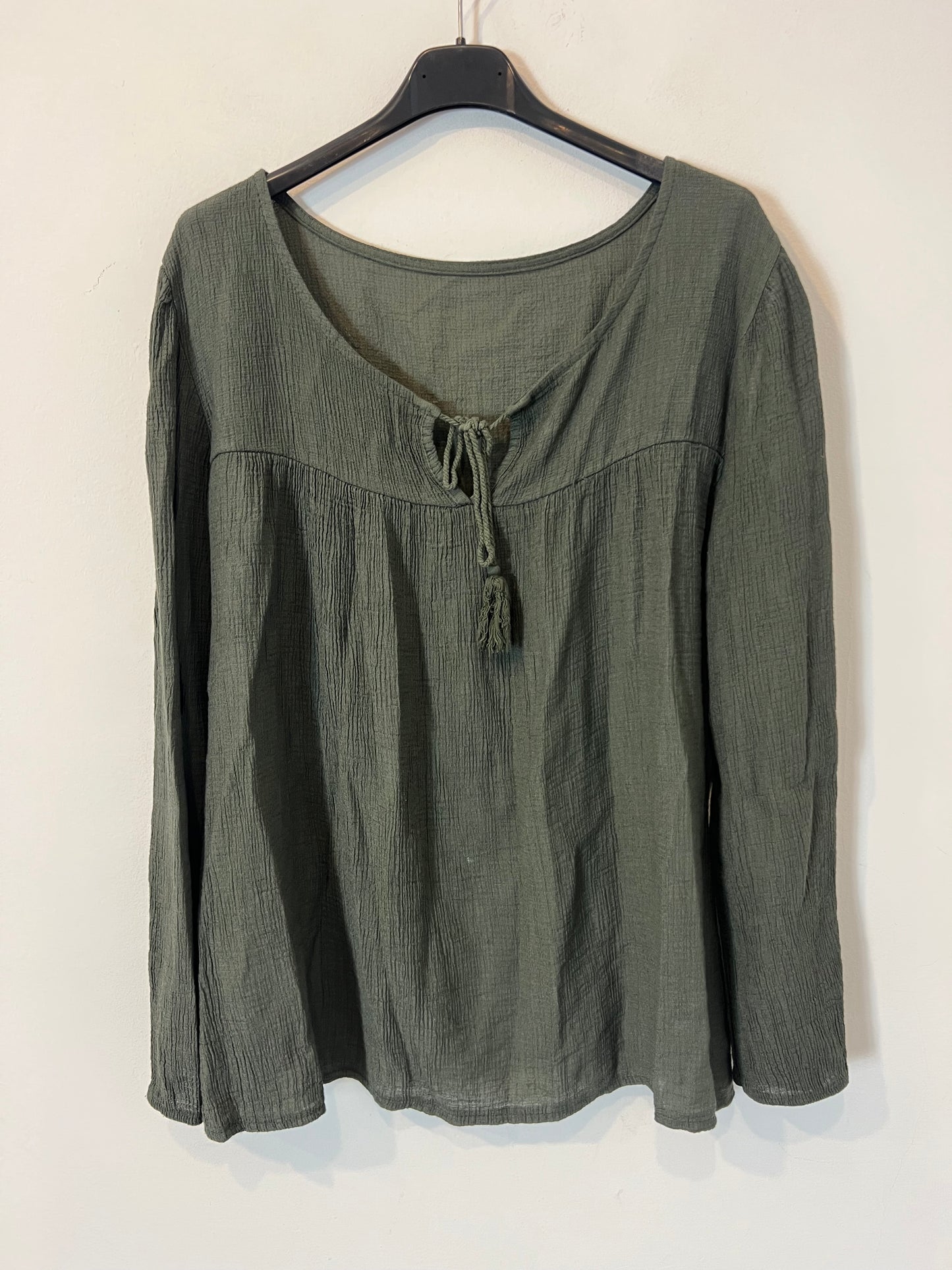 OTHER. Dark green textured blouse. TS/M