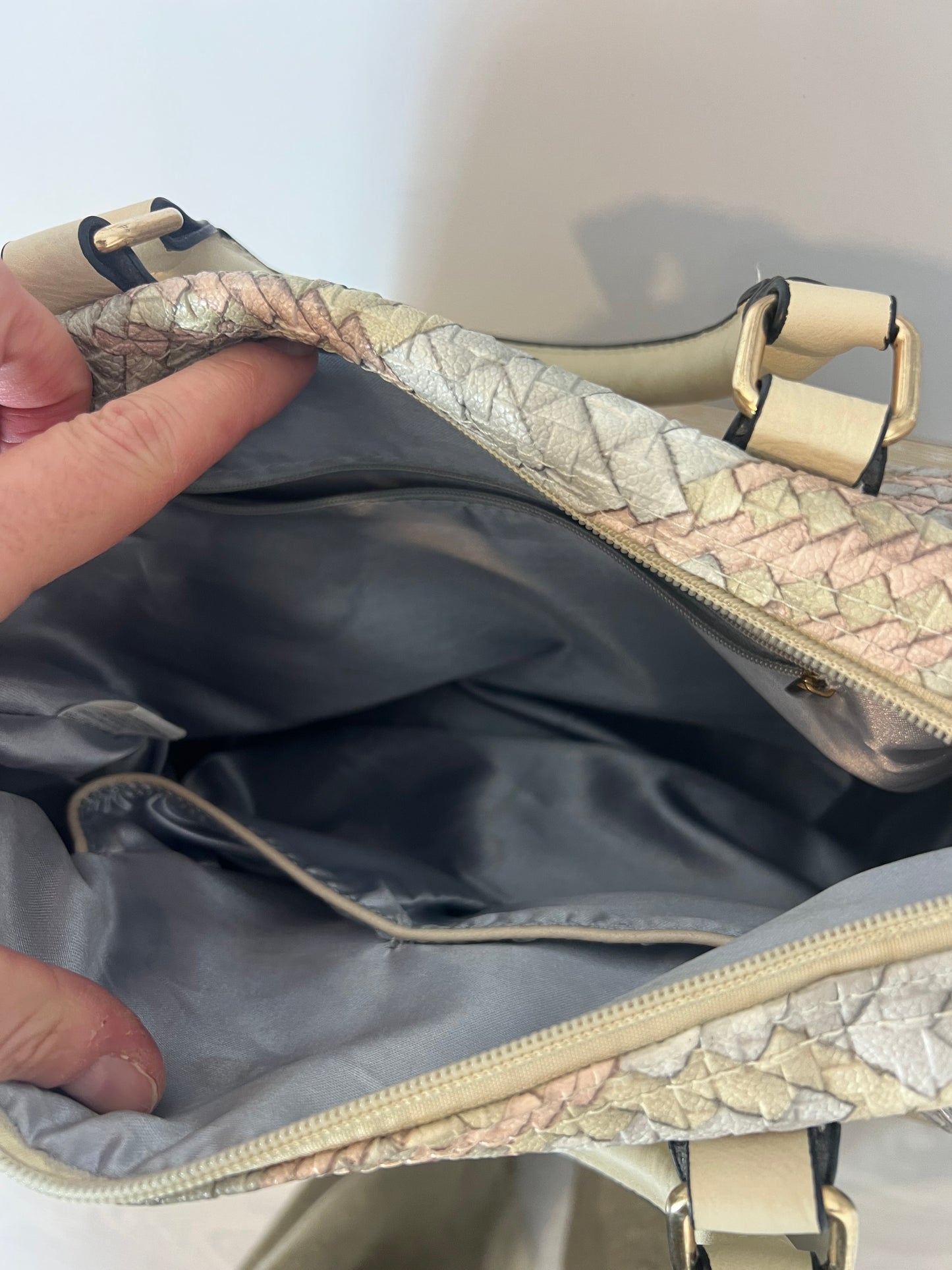 OTRAS. Bolso shopper trenzado