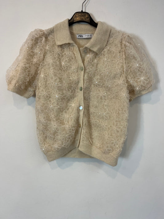ZARA. top beige tull flores T.s