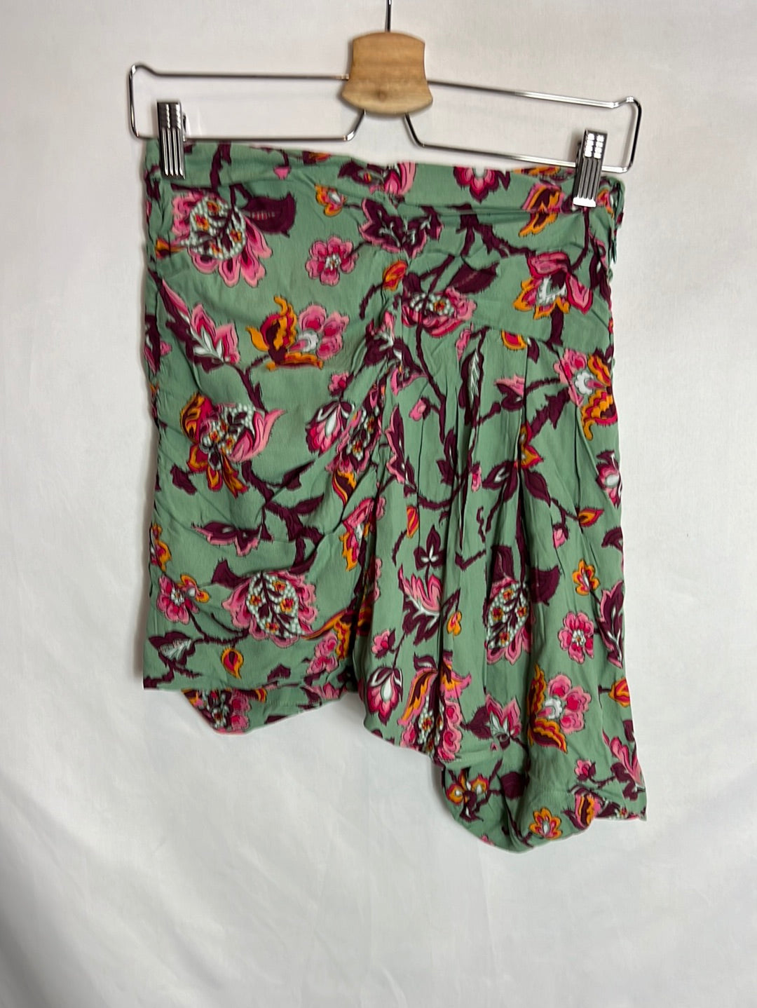 ZARA. Falda corta asimétrica estampada. T M (S)