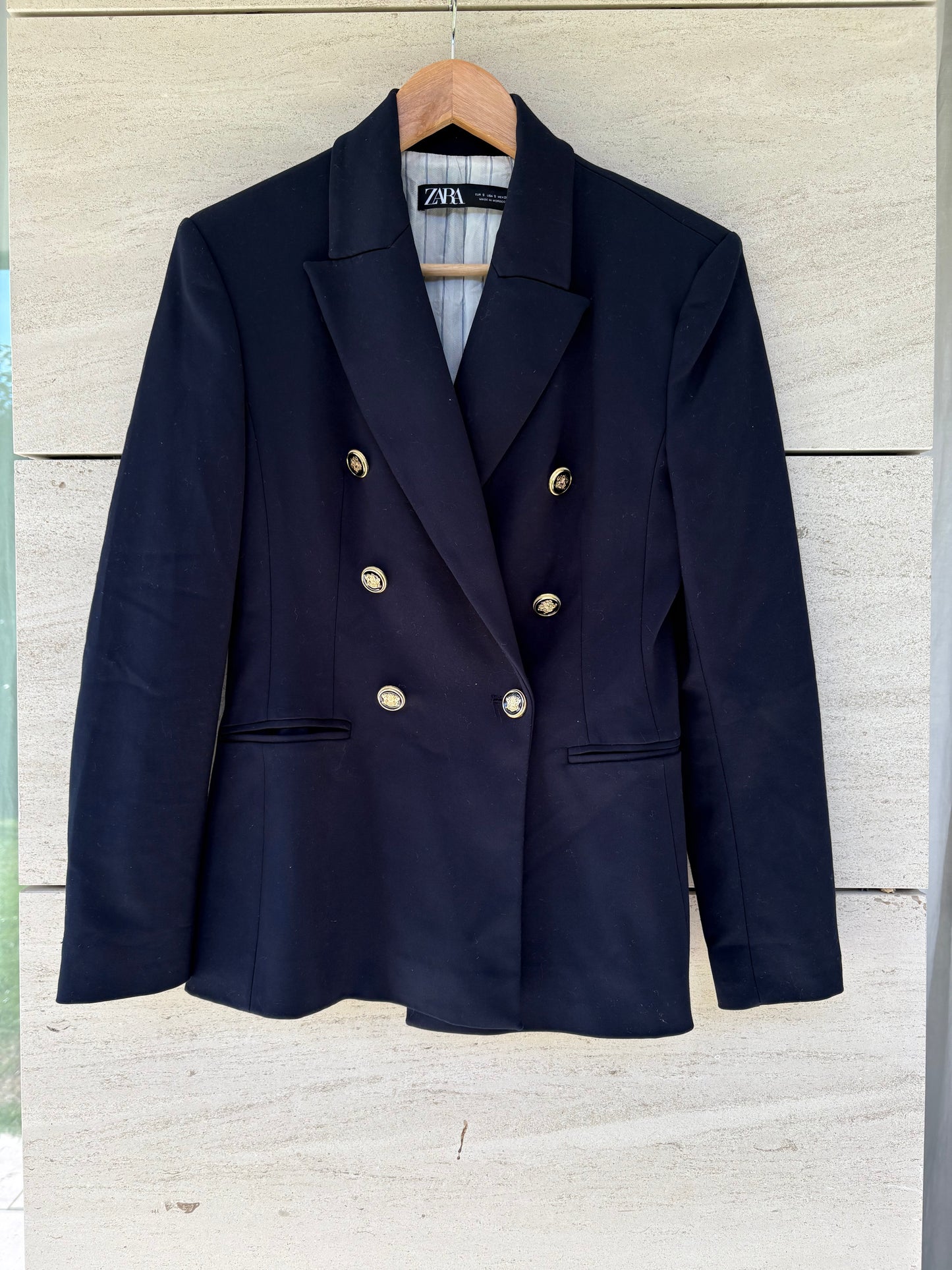 ZARA. Coral beaded jacket. TS