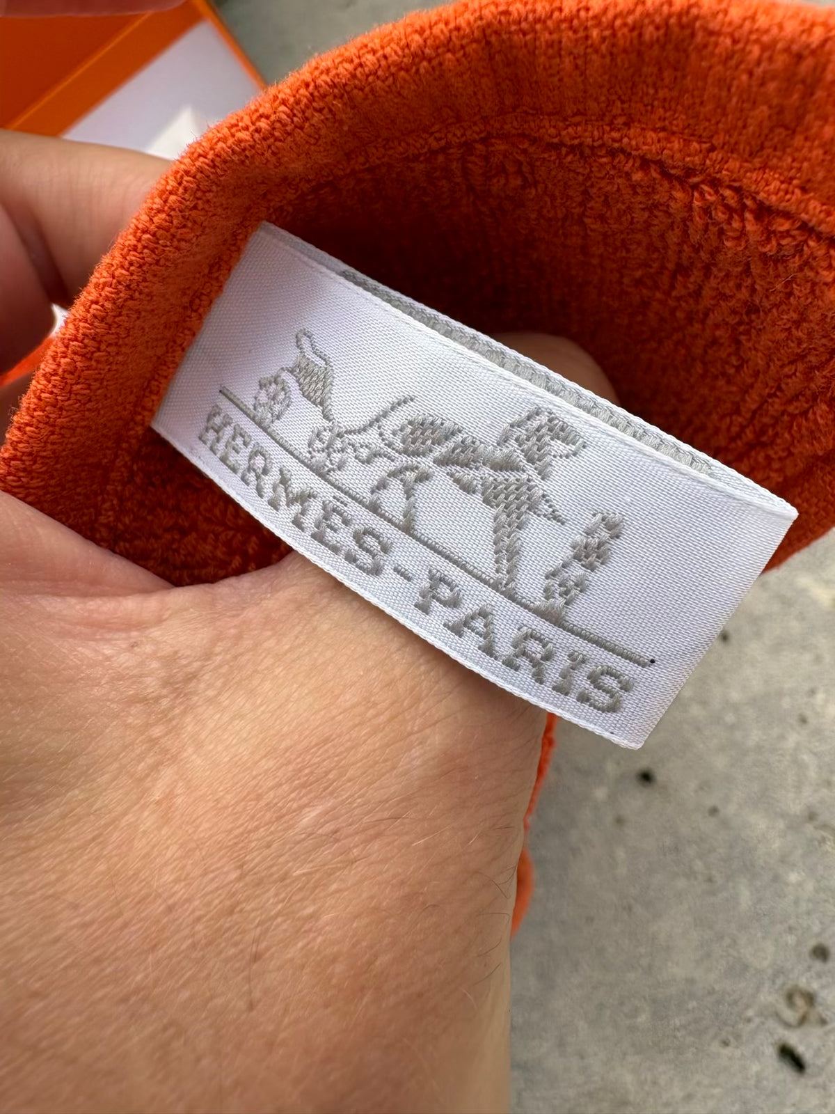 HERMES. Toalla de invitados en naranja