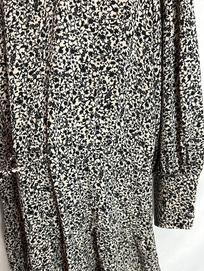 ZARA. Vestido beige flores negras. T L