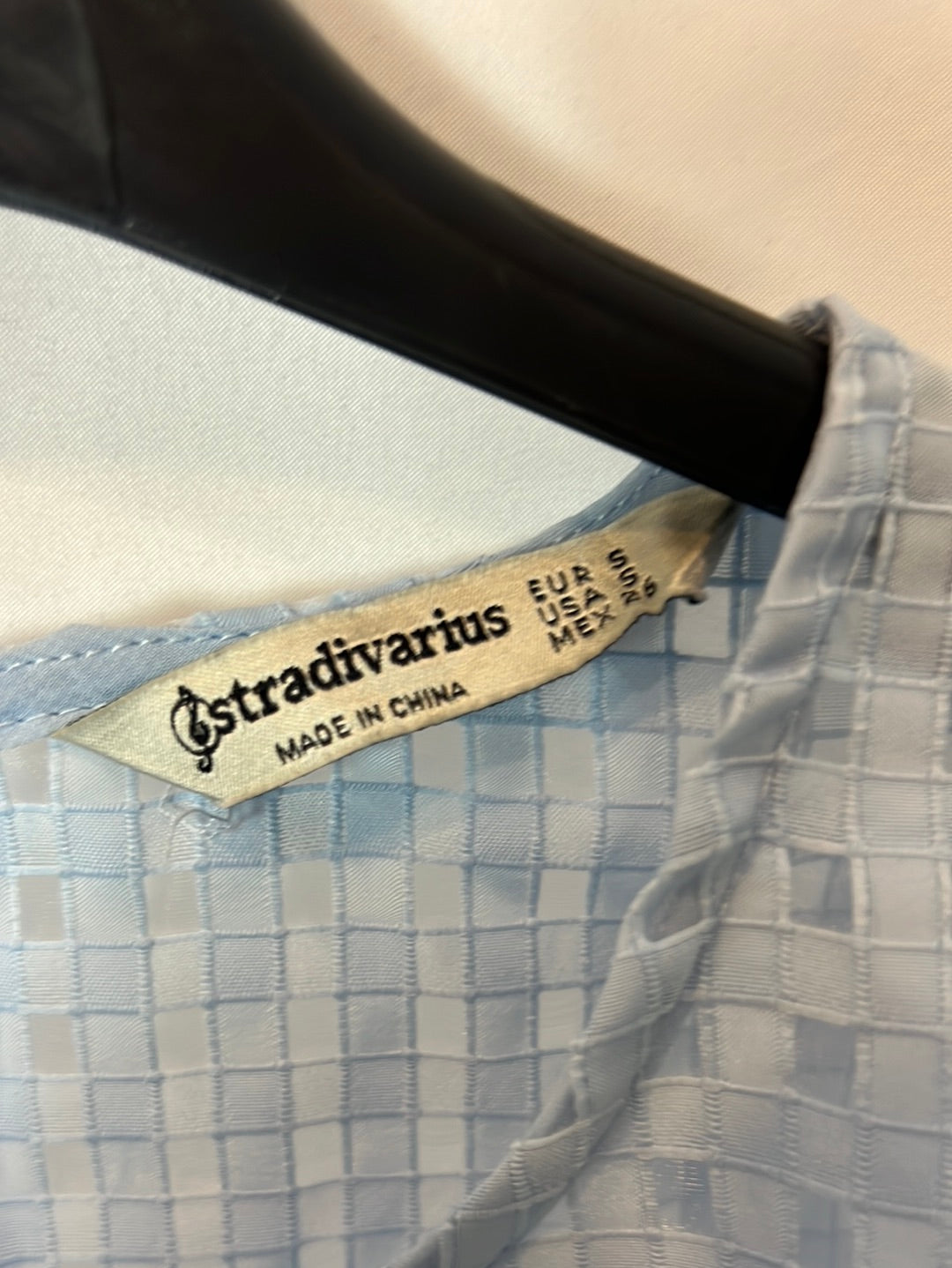 STRADIVARIUS.Blue semi-transparent checked top Ts