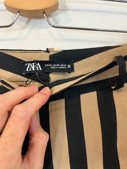 ZARA. Pantalón rayas con algodón