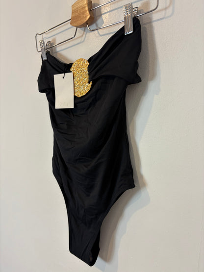 ZARA. Bañador negro palabra de honor