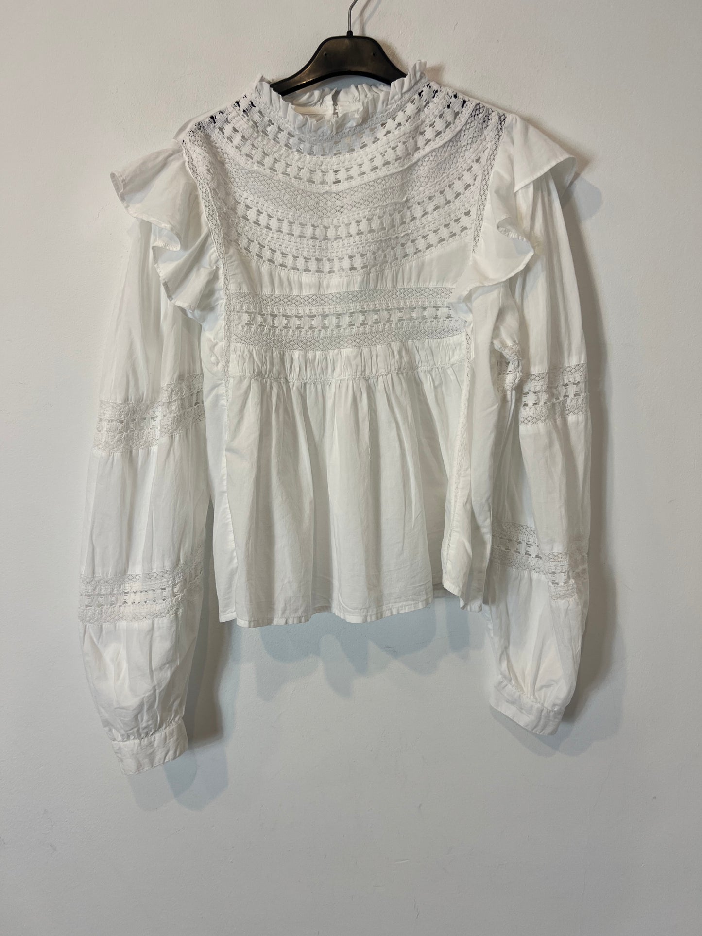 THE NEW SOCIETY. White lace blouse. TL