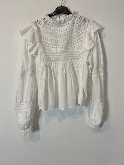 THE NEW SOCIETY. White lace blouse. TL